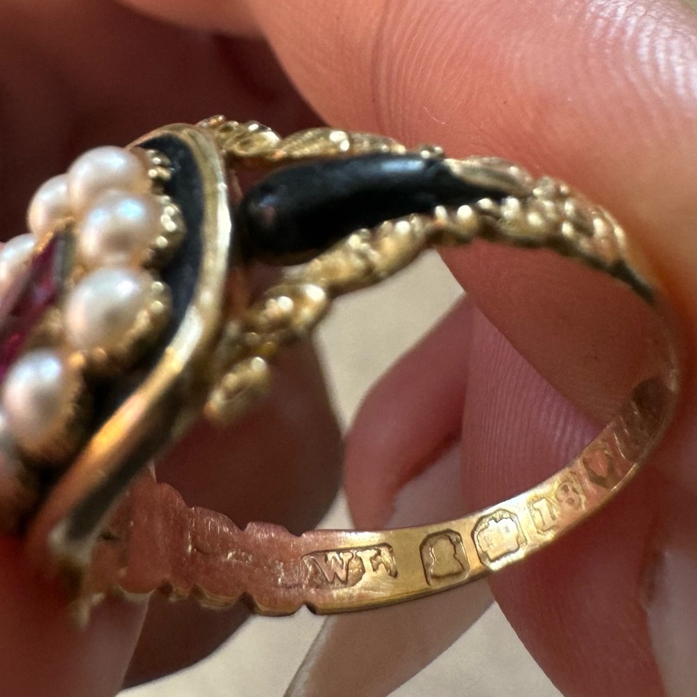 English Regency/Victorian Era 18k Ruby, Seed pearl, & Enamel Mourning Ring - Picture 8 of 8